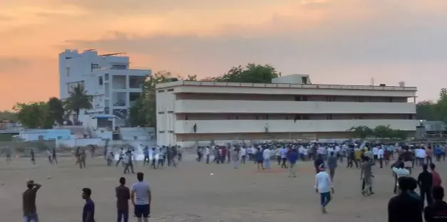 Attacks in Tadipatri Continue After Election Day Violence Attacks in Tadipatri Continue After Election Day Violence