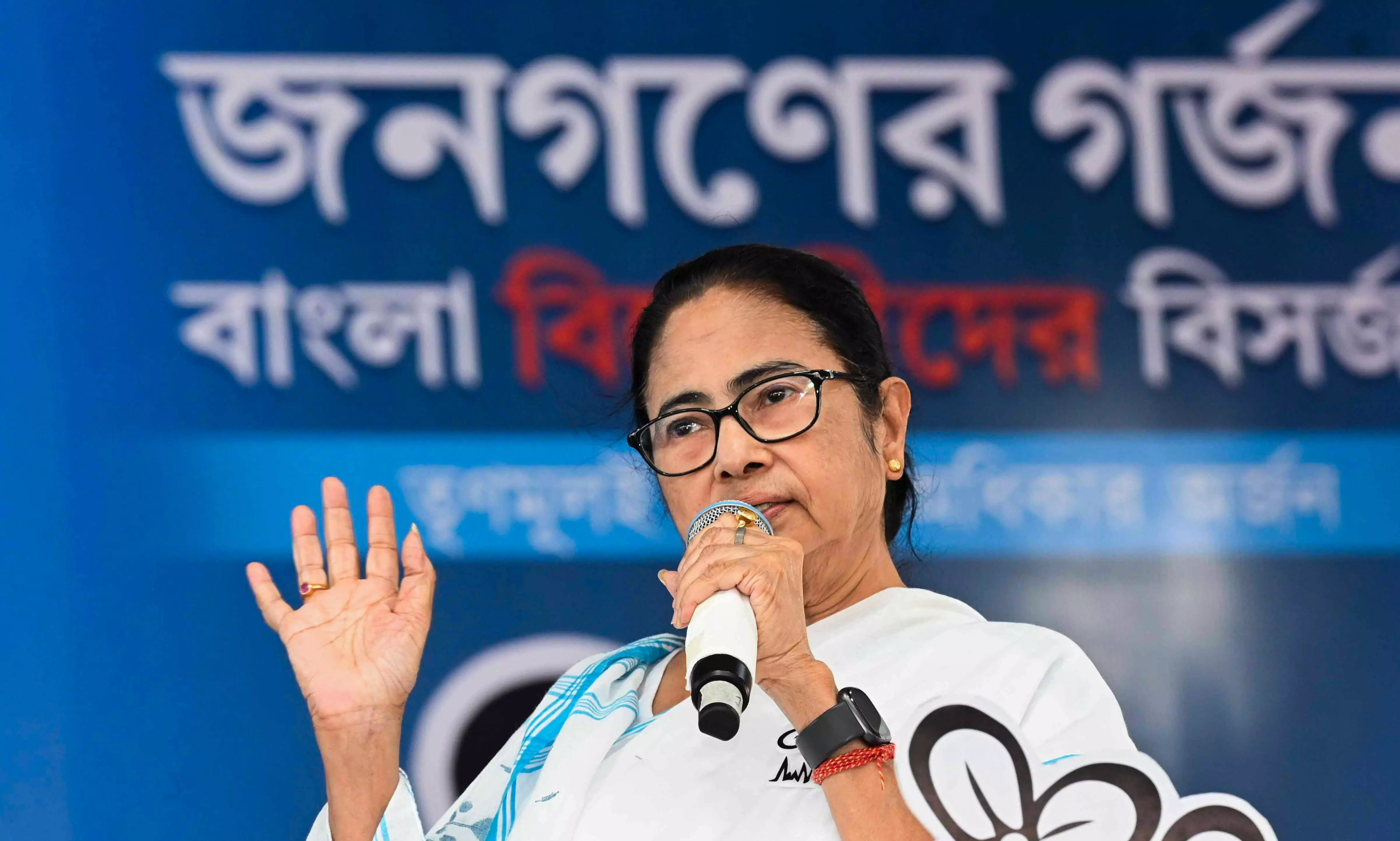 Mamata Banerjee makes 3 TMC panels to discipline party leaders Mamata Banerjee makes 3 TMC panels to discipline party leaders