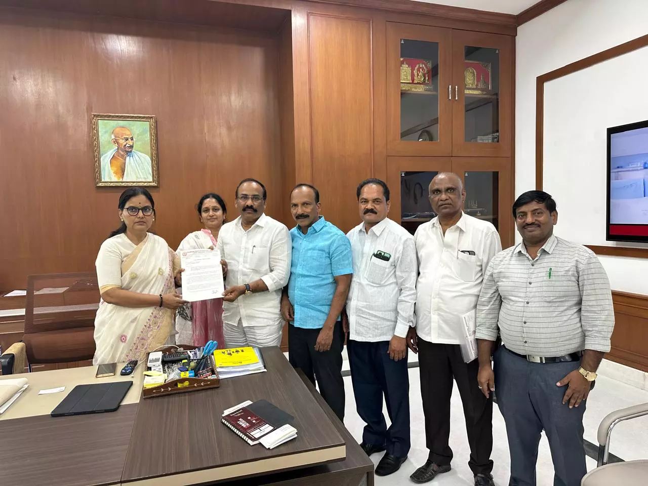 Telangana Govt Urged to Solve Pending Problems of Employees Telangana Govt Urged to Solve Pending Problems of Employees