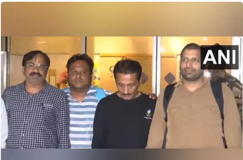 Arrested accused in Ghatkopar billboard collapse brought to Mumbai Arrested accused in Ghatkopar billboard collapse brought to Mumbai