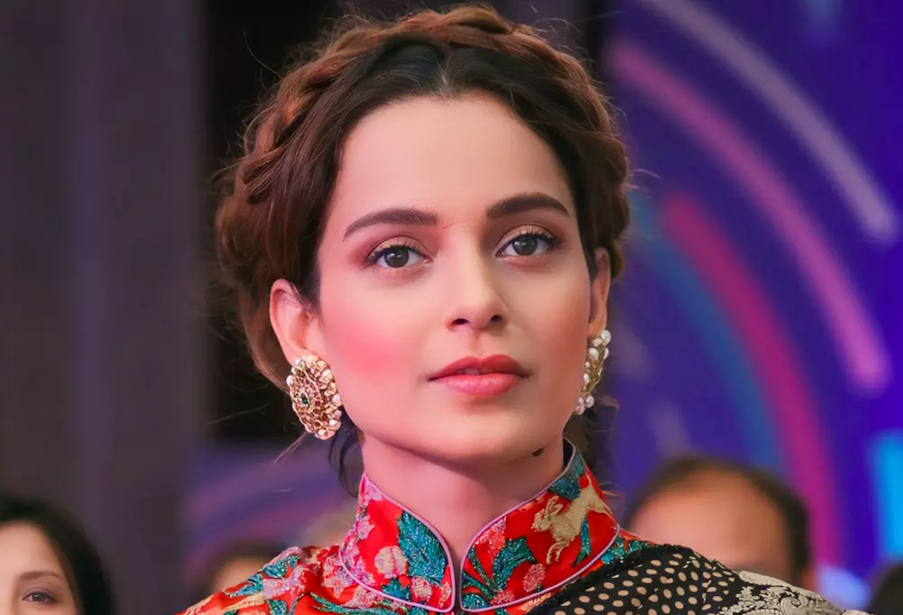 PM Modi not Italian like Sonia Gandhi who doesnt know Hindi: Kangana