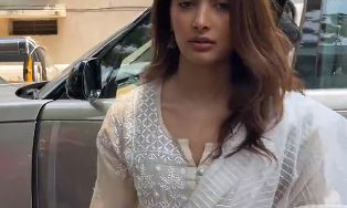 Bollywood actors cast their votes in Maharashtra elections