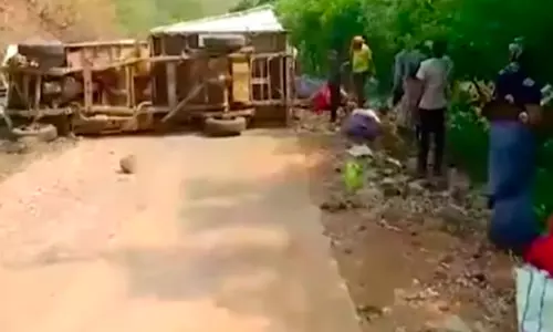 19 tribals, including 18 women, killed after pick-up truck overturns