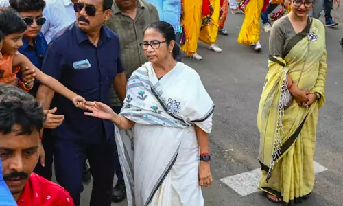 Bharat Sevashram Sangha Monk Sends Legal Notice to CM Mamata Banerjee Over Defamation Allegations