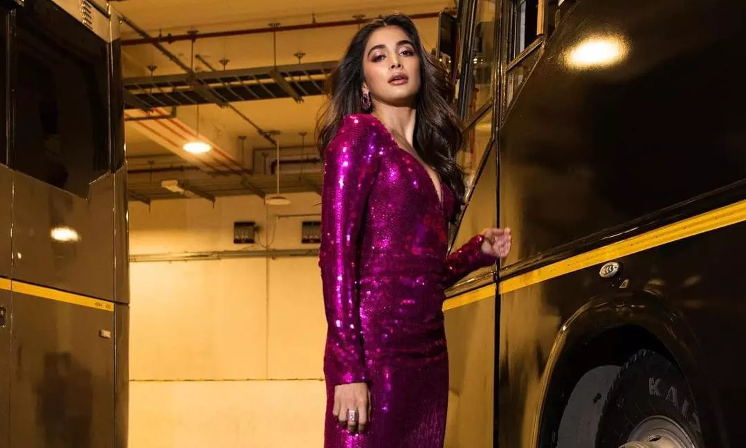 Pooja slays with her killing looks