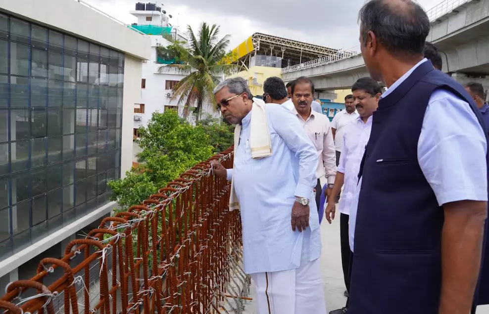 CM Favours Double Decker Model To Ease Traffic Congestion In Bengaluru City CM Favours Double Decker Model To Ease Traffic Congestion In Bengaluru City