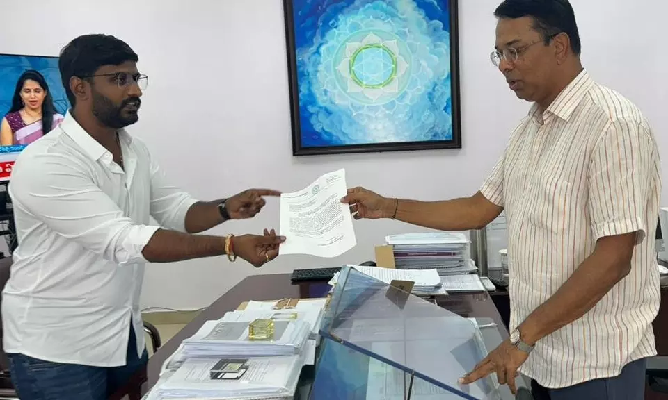 Declare May 27 paid holiday for MLC polls, Venkat urges ECI