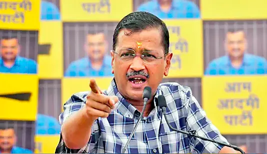 Wont resign because it will set precedent, give BJP free hand to target oppn CMs: Kejriwal