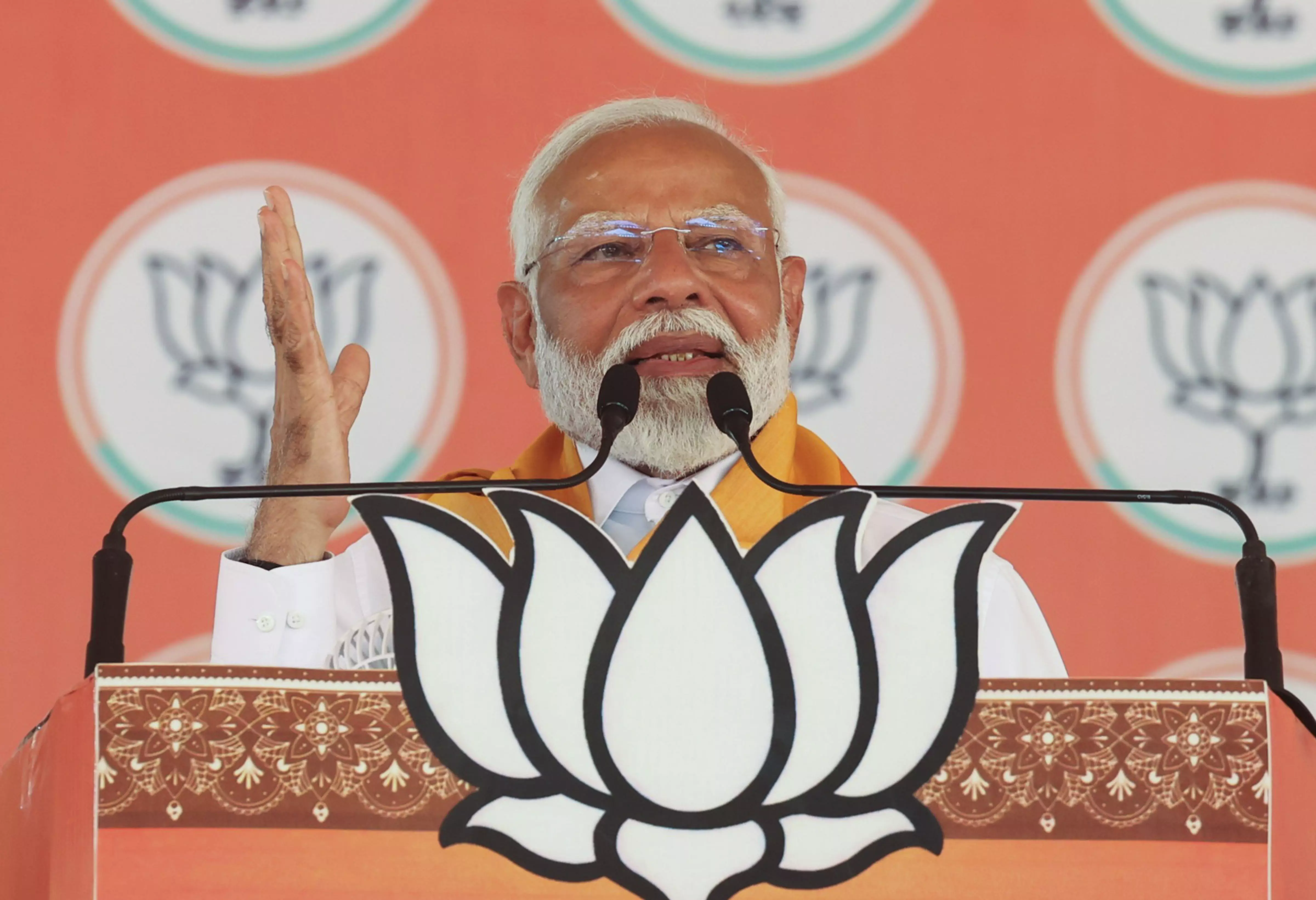 Dalit, ST quota will stay, asserts Modi Dalit, ST quota will stay, asserts Modi