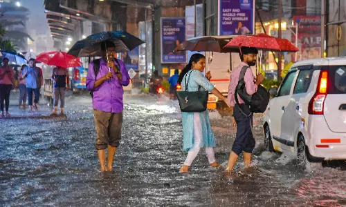 Heavy rains continue to lash Kerala Heavy rains continue to lash Kerala