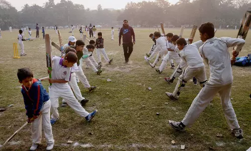 Children Turn to Summer Cricket Coaching Camps During Vacation