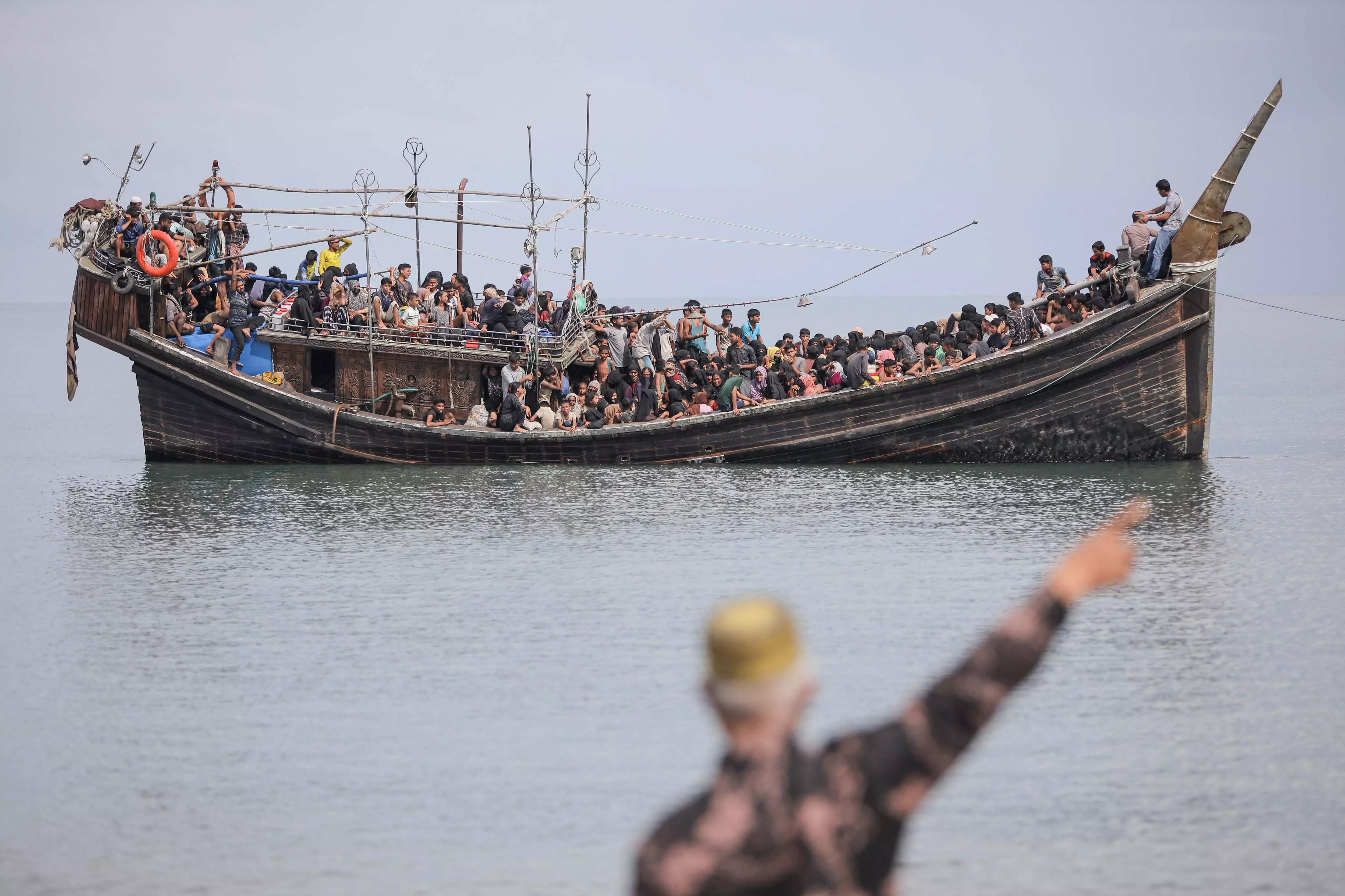 Violence in Myanmar Forces 45,000 Rohingya to Flee Violence in Myanmar Forces 45,000 Rohingya to Flee
