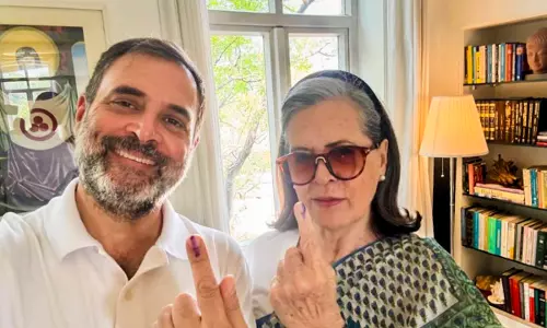 Lok Sabha polls: Sonia, Rahul cast vote in New Delhi constituency