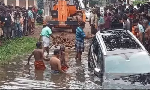 Kerala: Google Maps Land Hyderabad Tourists in Stream Kerala: Google Maps Land Hyderabad Tourists in Stream