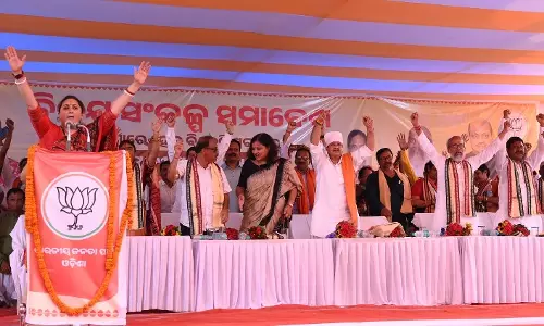 Smriti Irani: ‘BJD govt is looting people of Odisha people 24x7; vote for BJP for good governance’