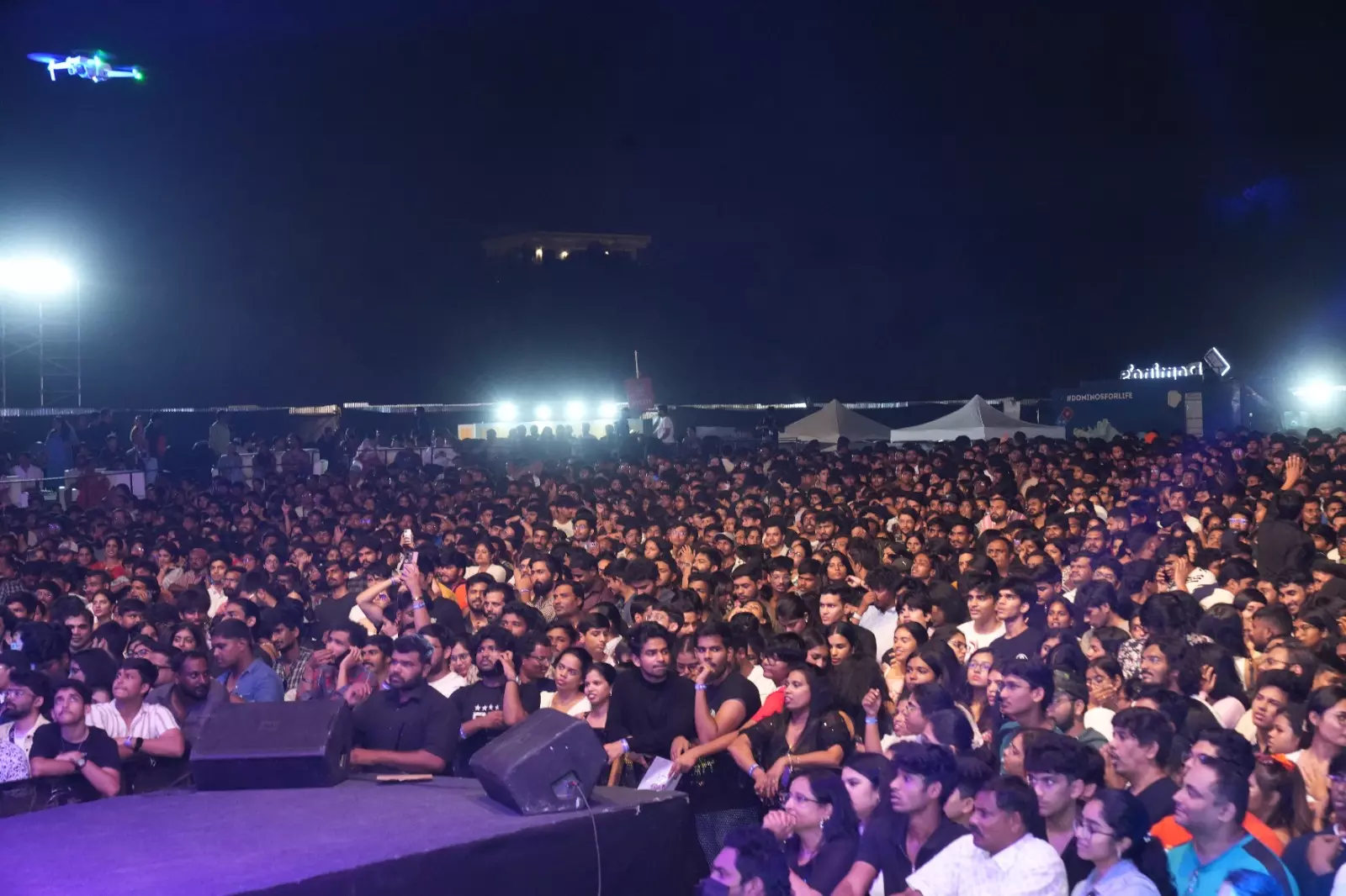 Armaan Maliks concert sends fans into a frenzy