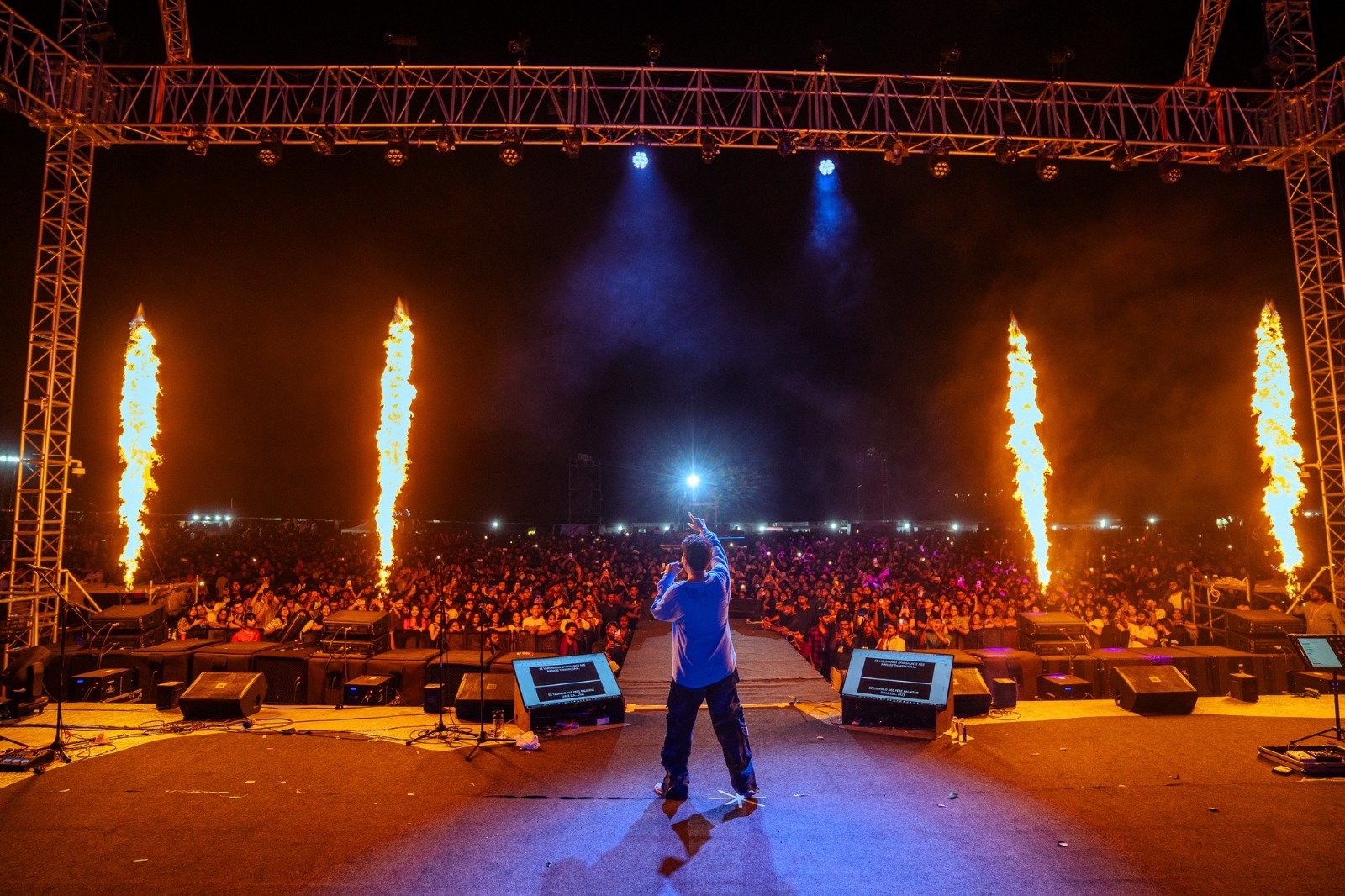 Armaan Maliks concert sends fans into a frenzy
