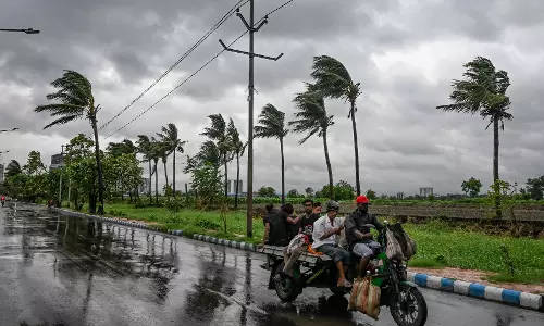 Cyclone Remal Makes Landfall, Leaves Trail of Destruction, Heavy Rain Continues Cyclone Remal Makes Landfall, Leaves Trail of Destruction, Heavy Rain Continues