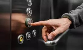 2 fall in lift pit, 1 dies