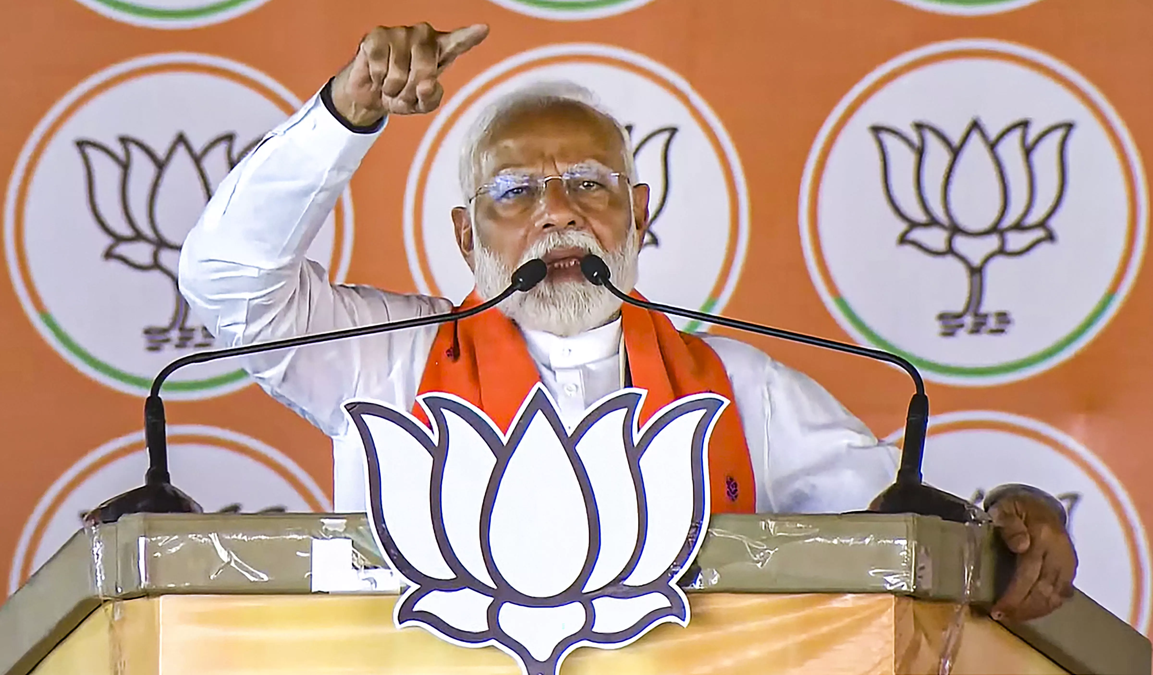 Modi Accuses JMM of Supporting Infiltrators and Decreasing Tribals - Vimarsana News