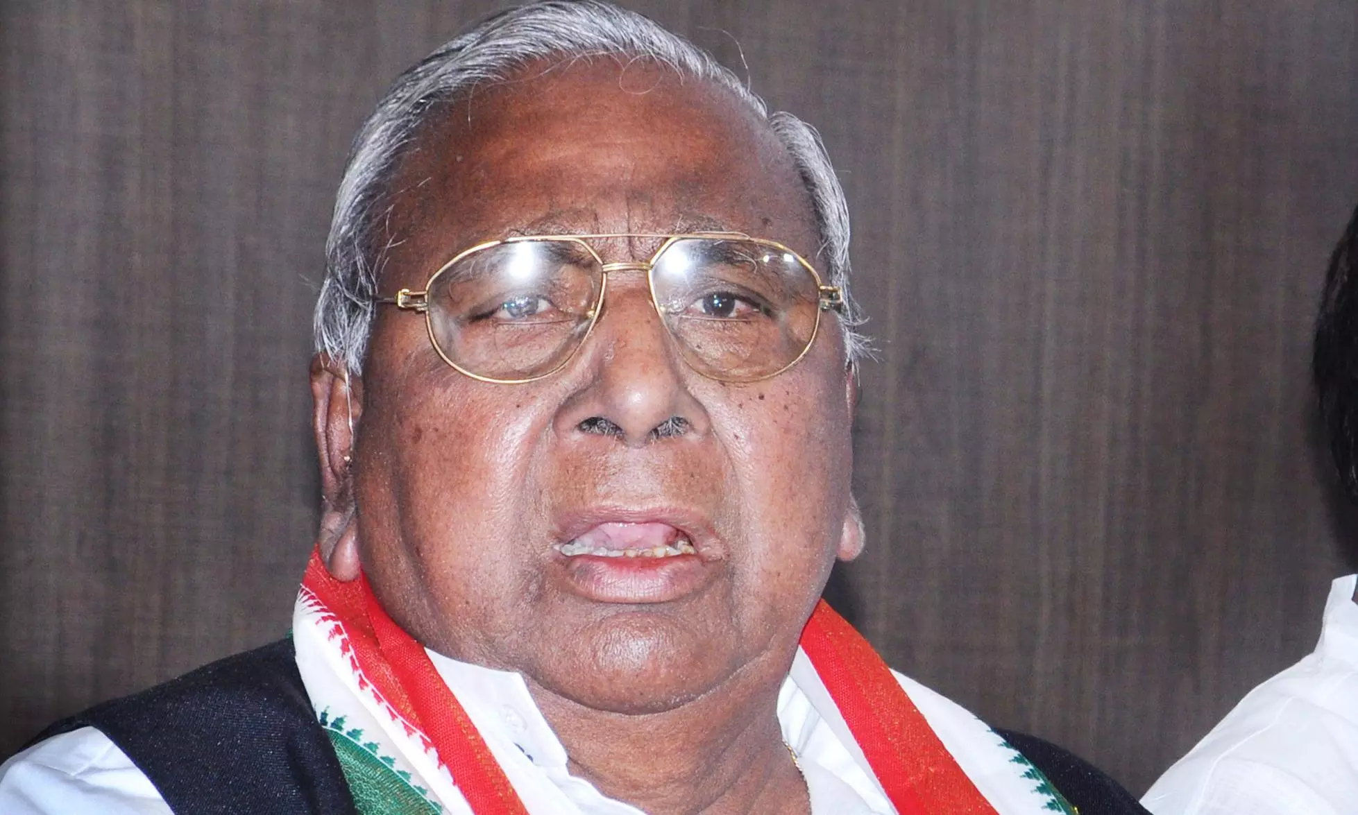 Congress Party Would Introduce New Laws in India: VH Congress Party Would Introduce New Laws in India: VH