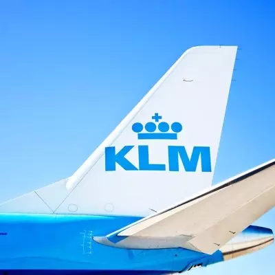Man dies after falling into running aircraft engine at Amsterdam airport Man dies after falling into running aircraft engine at Amsterdam airport