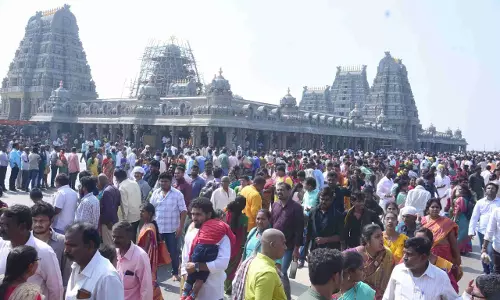 Devi Nava Rathri utsavams begins a Yadadri