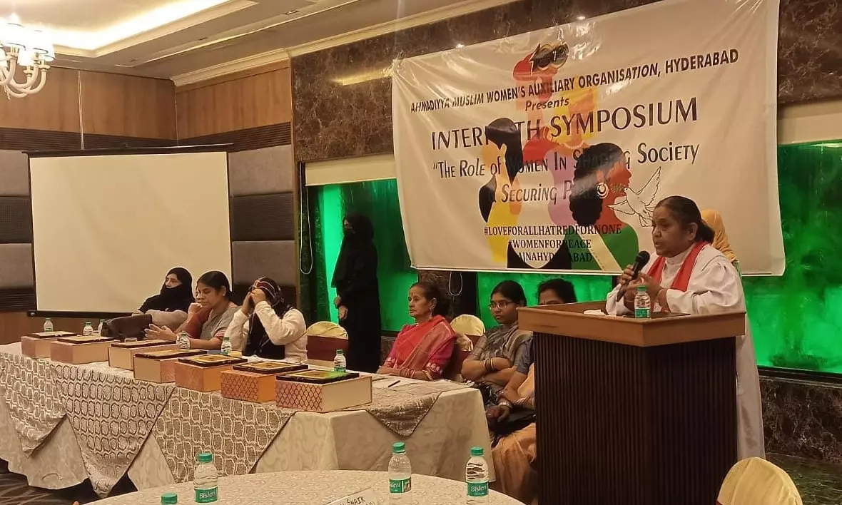 Women Leaders Promote Peace at Ahmadiyya Community Symposium
