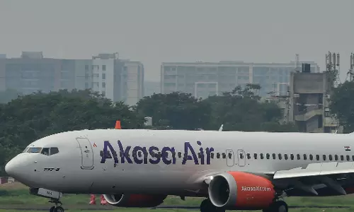 Delhi to Mumbai Akasa Air flight Diverted to Ahmedabad After Security Alert