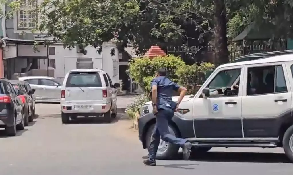 Rahul, Sonia reach Priyanka Gandhi Vadras residence Rahul, Sonia reach Priyanka Gandhi Vadras residence