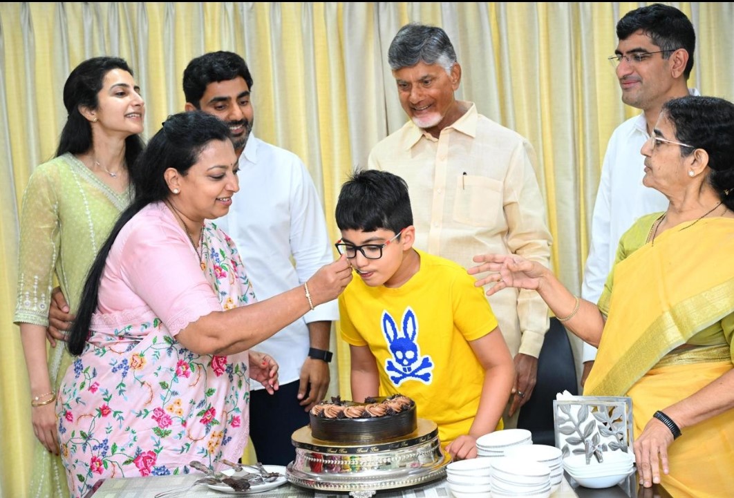 Chandrababu Naidu, Lokesh celebrate TDP win