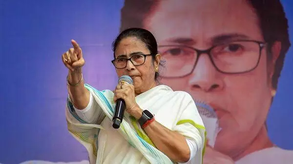 Mamata to hold meeting with newly elected Trinamool MPs on Saturday Mamata to hold meeting with newly elected Trinamool MPs on Saturday