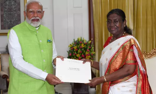 PM Modi tenders resignation to President Murmu