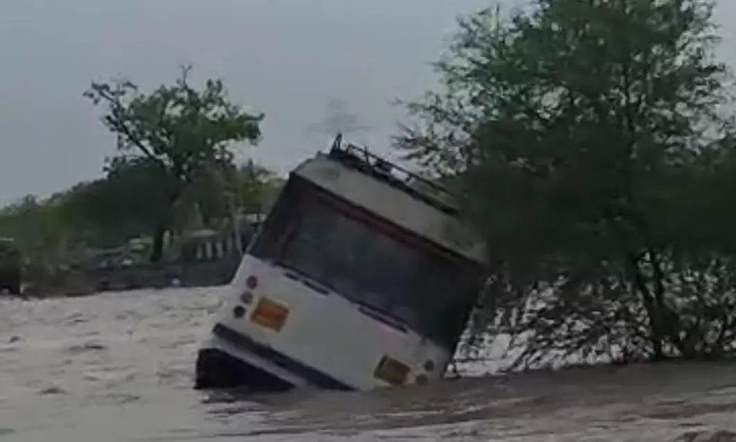 Heavy Rains in Kurnool, Nandyal Heavy Rains in Kurnool, Nandyal