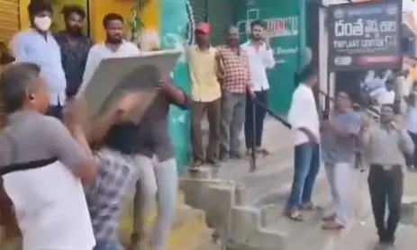 Fact Check: Viral video shows TDP followers protesting over the selection of the Anantapur MLA urban candidate Fact Check: Viral video shows TDP followers protesting over the selection of the Anantapur MLA urban candidate