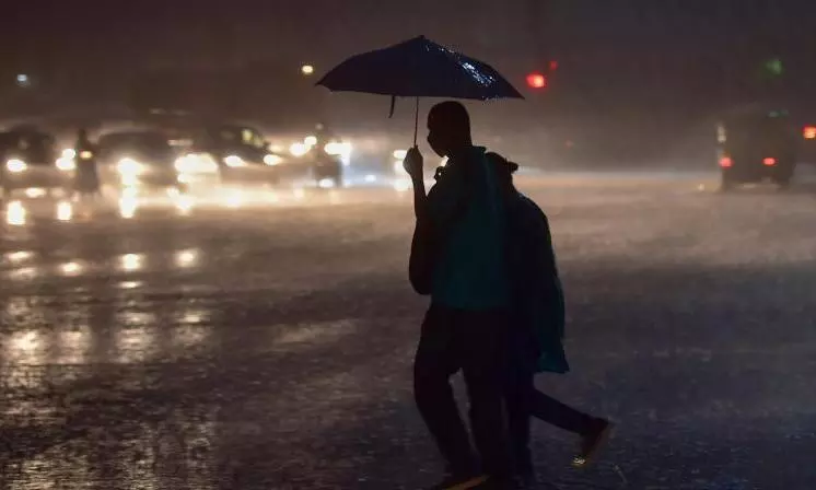 Heavy Rains Continue in Kerala; Red Alert in One District, Orange Alert in 8