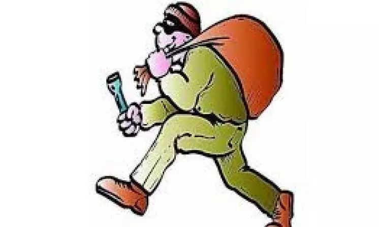 Kakinada: Police solve 21 theft cases, arrest four