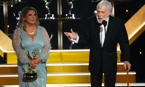 Dick Van Dyke becomes the oldest Daytime Emmy winner at age 98 for guest role on Days of Our Lives