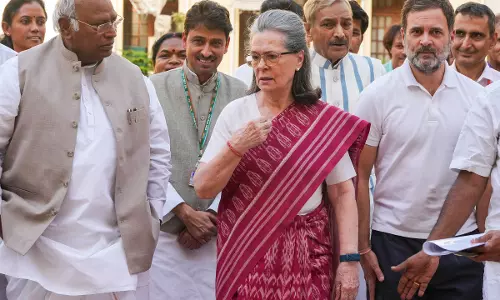 CWC Urges Rahul to Take Over as LoP in Parliament, Sonia Re-elected CPP