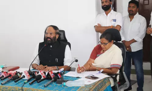 Uttam Kumar Reddy Reviews Huzurnagar, Kodad Projects After 70-Day Break