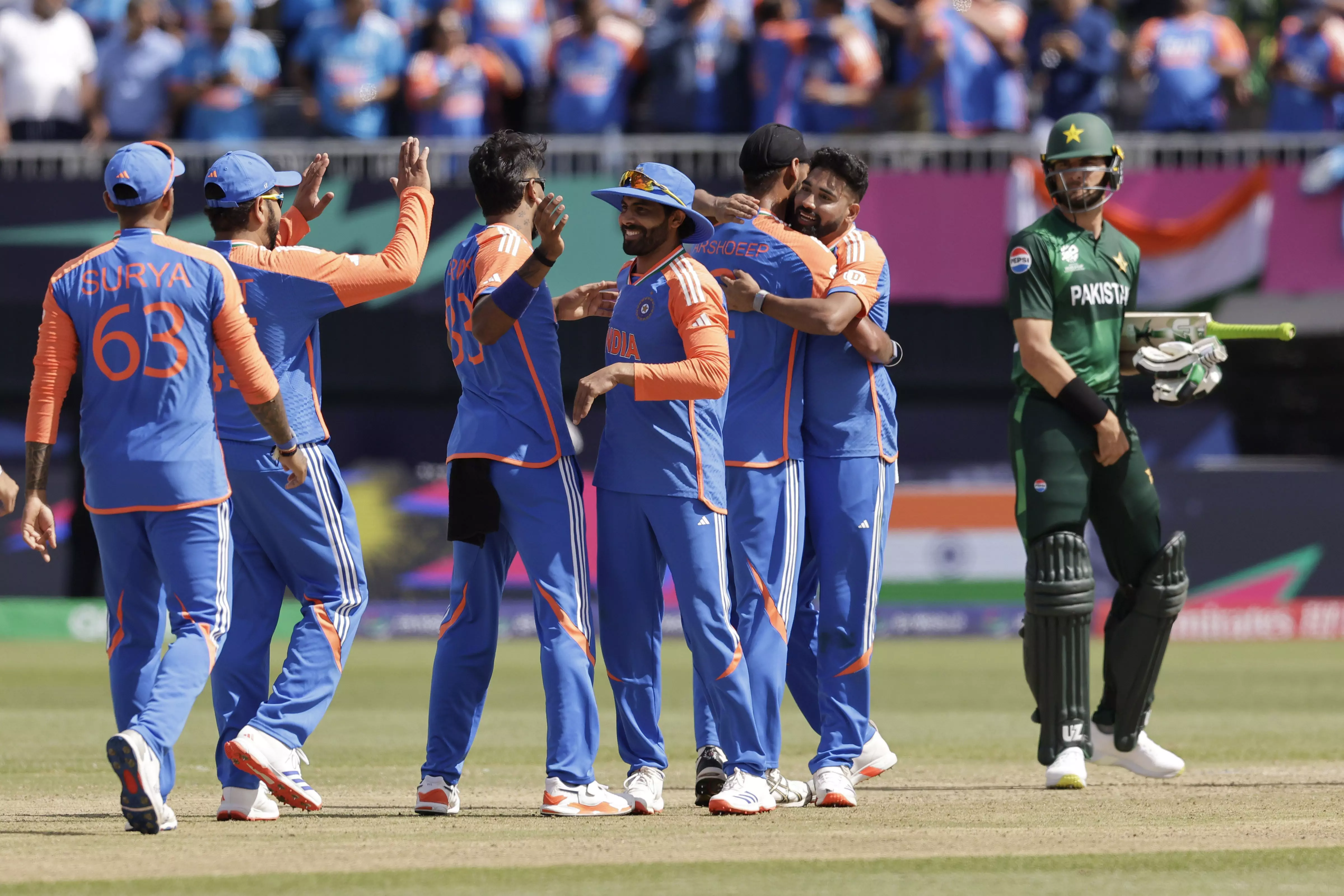 India beat Pakistan by six runs in low-scoring thriller India beat Pakistan by six runs in low-scoring thriller