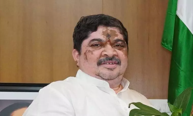 Ponnam Likely to Review Crucial Issues on RTC at Secretariat Today