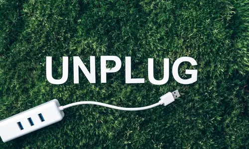 Unplugging to Recharge: The Importance of a Digital Detox in Our Information Age