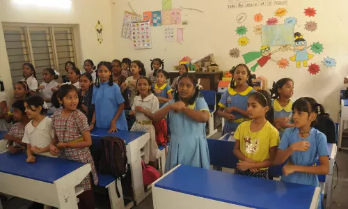 Telangana Govt starts issuing fitness certificates to school buses