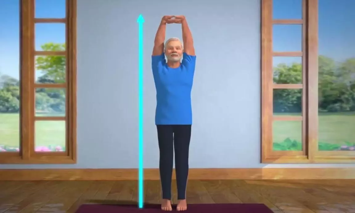 PM Modi Urges People to Practice Tadasana for Strength PM Modi Urges People to Practice Tadasana for Strength