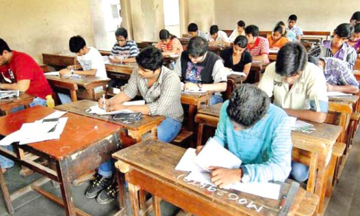 Girls allowed to take necessary restroom breaks, free sanitary pads at board exam centres: MoE