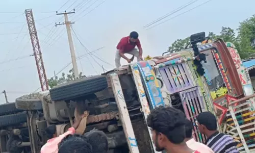 Mahabubabad: Two Commuters Crushed to Death by Lorry While Waiting for Bus