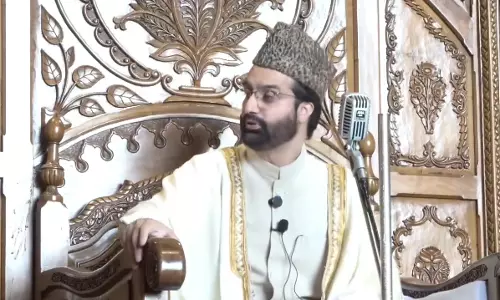 Mirwaiz Umar Urges Displaced Kashmiri Pandits to Return to Their Hearth & Home