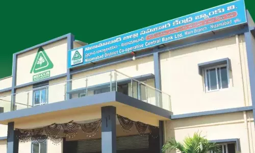 Flexi Board on Farmer’s Field Raises Min’s Hackles