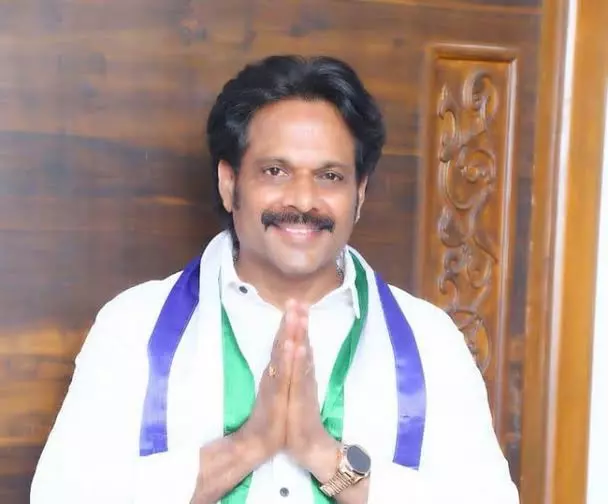 AP: Social media agog over MVV switching loyalties